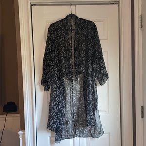 VINCE CAMUTO Cover Up/Beach Cover!
